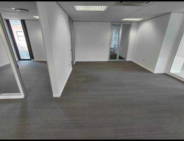 383M² OFFICE TO LET IN PAULSHOF